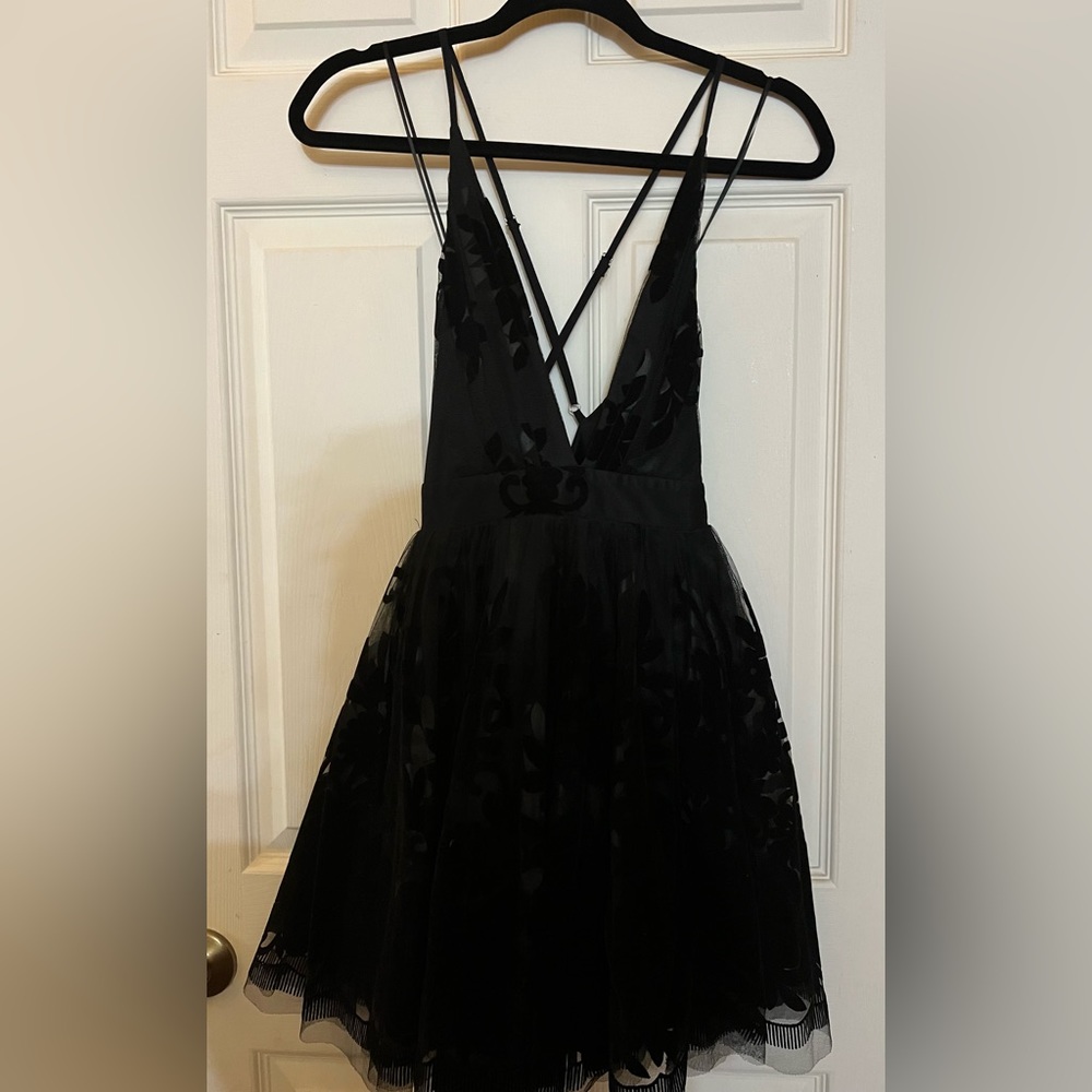 Black tulle dress| Velvet details